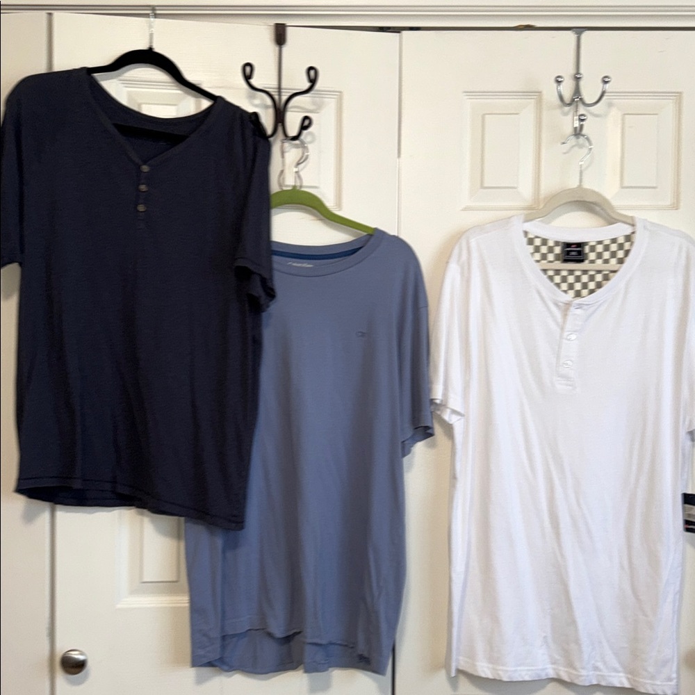 Men's XXL Short-Sleeve Henley & Crew Neck Shirts bundle of 3